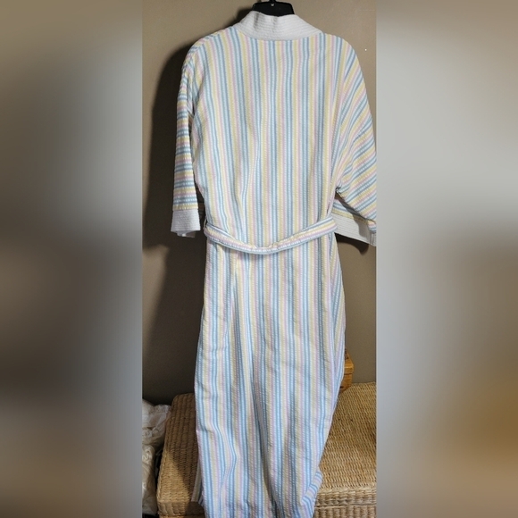 Mr. Robert Vintage terrycloth pastel stripped robe fits small- large imo - Picture 6 of 7